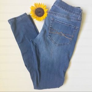 NWOT 🌟 Mudd FLX Skinny Jeans